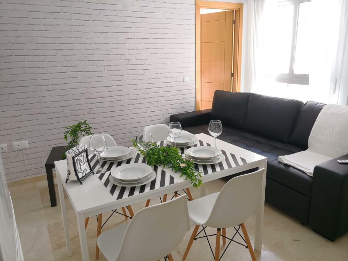 Apartamento La Victoria มาลากา ภายนอก รูปภาพ