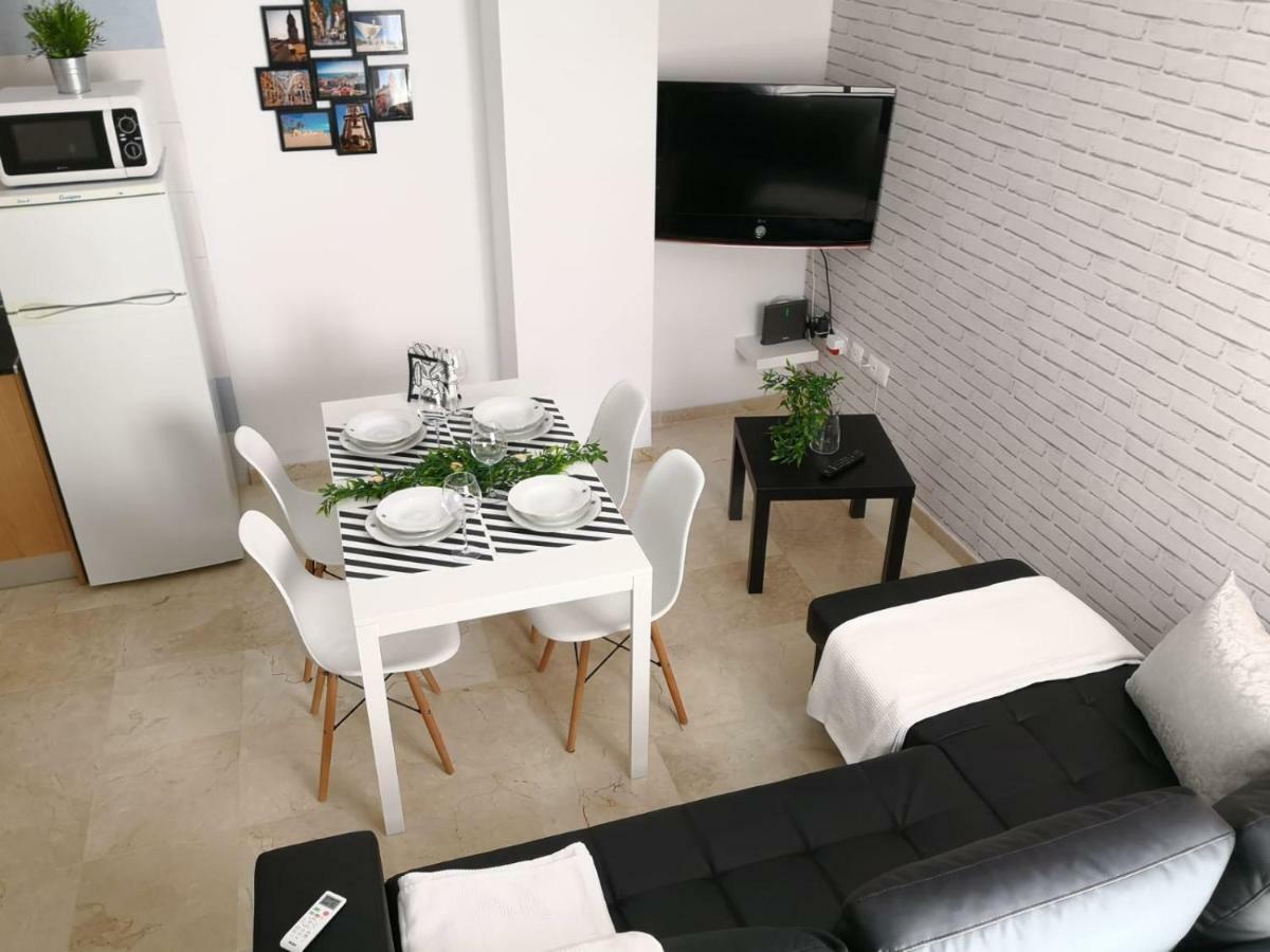 Apartamento La Victoria มาลากา ภายนอก รูปภาพ