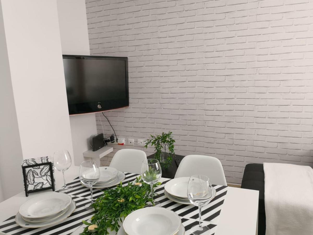 Apartamento La Victoria มาลากา ภายนอก รูปภาพ